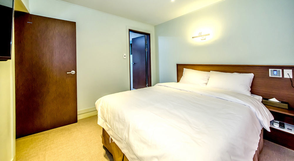 סאוגוויפו Sunrise Hotel Jungmun Branch מראה חיצוני תמונה