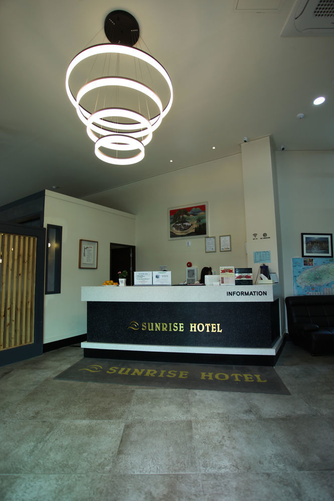 סאוגוויפו Sunrise Hotel Jungmun Branch מראה חיצוני תמונה