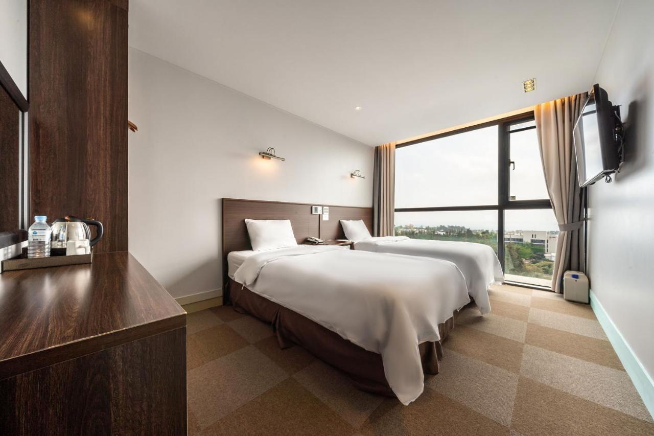 סאוגוויפו Sunrise Hotel Jungmun Branch מראה חיצוני תמונה