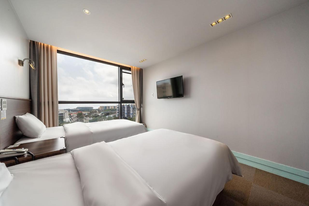 סאוגוויפו Sunrise Hotel Jungmun Branch מראה חיצוני תמונה
