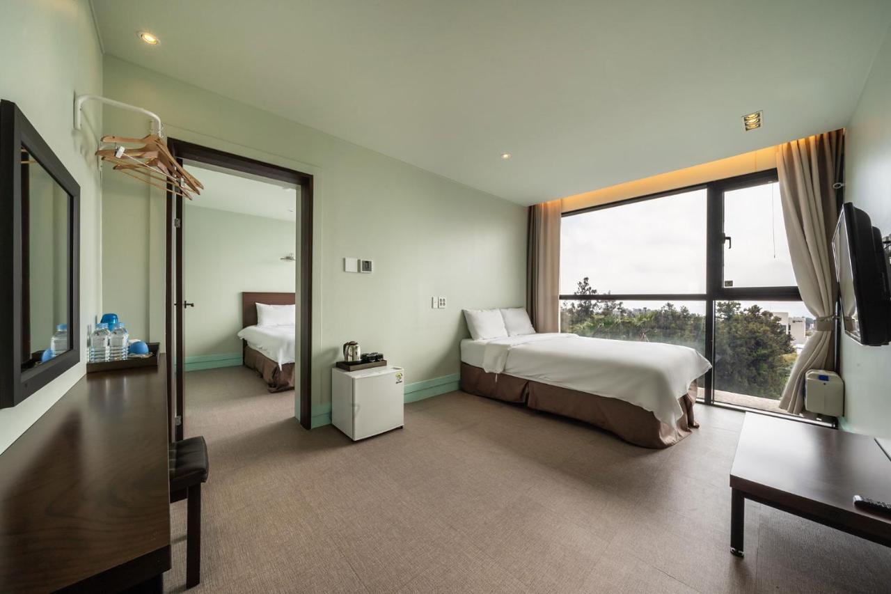 סאוגוויפו Sunrise Hotel Jungmun Branch מראה חיצוני תמונה